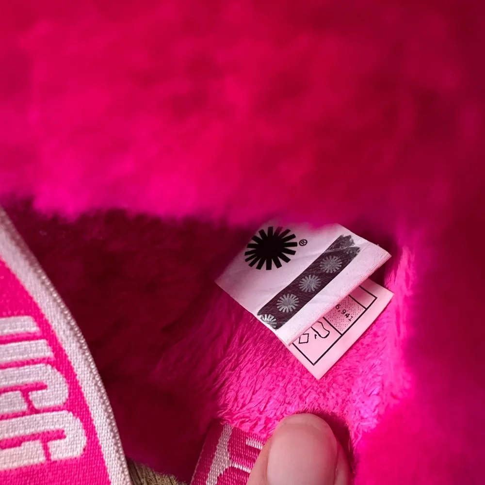 UGG Youth Vibrant Pink Fuzzy Slippers